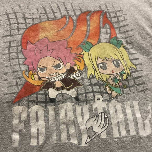 Fairy tail merchandise. Size:L brand is funination. All grey plus graphic front - Picture 7 of 7